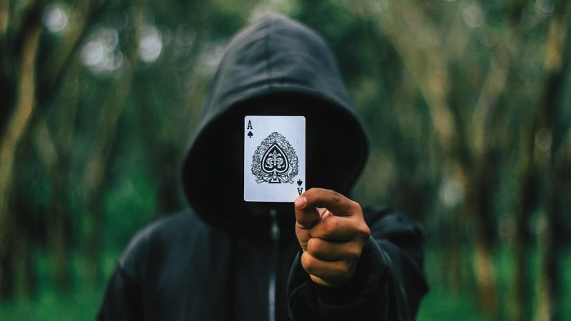 皇冠体育官网推牌九局势应对指南：掌握核心策略，轻松赢取CSGO竞猜筹码
